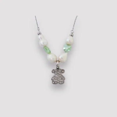 collar de oso con piedras